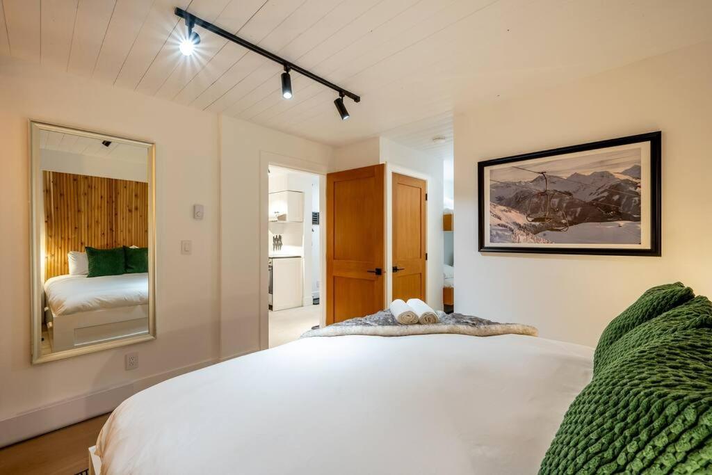 Powder & Pines Luxury Suite Whistler Exterior photo