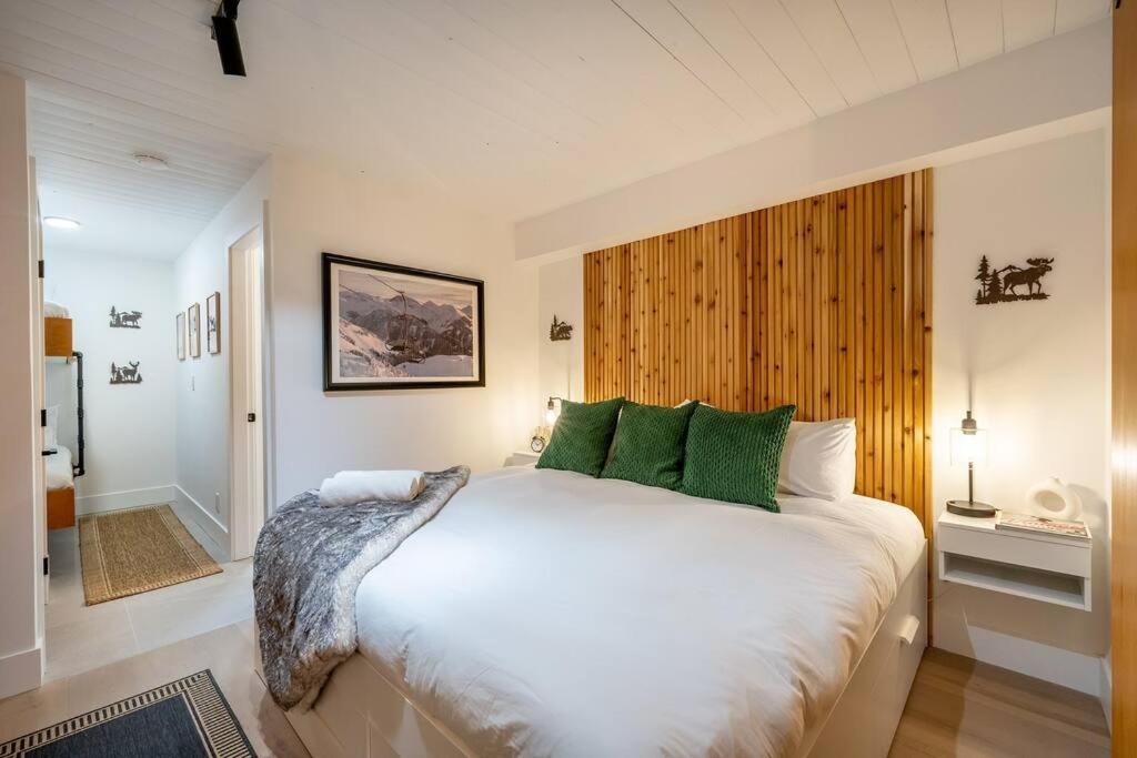 Powder & Pines Luxury Suite Whistler Exterior photo