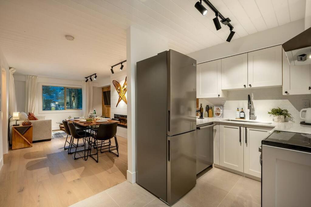 Powder & Pines Luxury Suite Whistler Exterior photo
