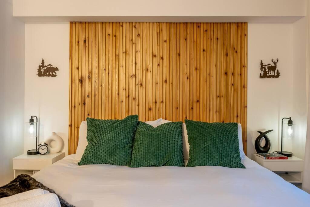 Powder & Pines Luxury Suite Whistler Exterior photo
